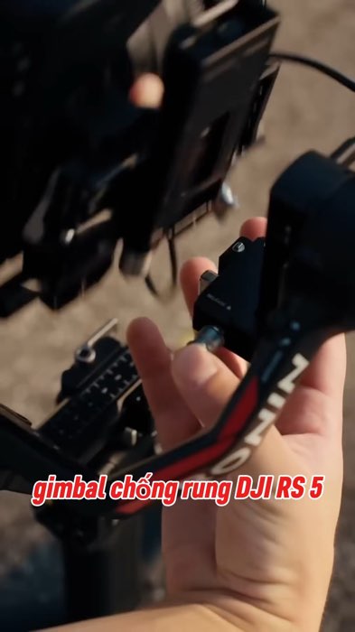 Mua tại video rẻ hơn, Gimbal DJI RS 5 Chống Rung Máy Ảnh #LuotVuiMuaLien #ShopeeCreator #ShopeeVideo #xuhuong