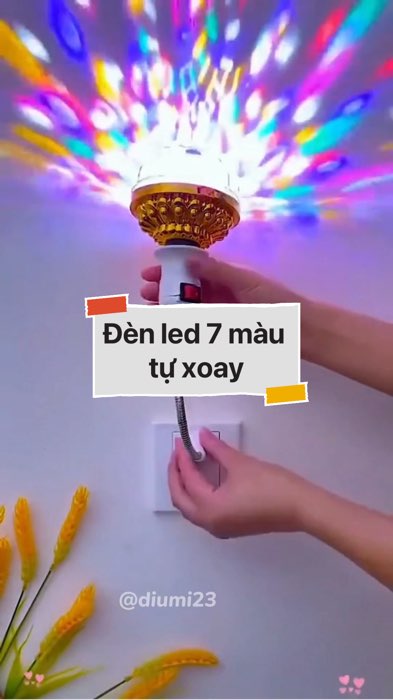 Đèn led 7 màu tự xoay #VideohangDienTu#shopeestyle#ShopeeVideo#ShopeeCreator #LuotVuiMuaLien#KOLUyTin#Videomuasam #SandealcungKOL #diumi76