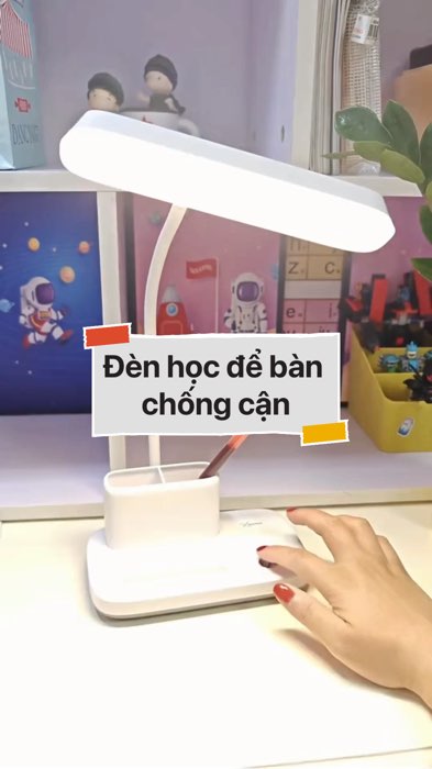 ￼Đèn học để bàn chống cận #VideohangDienTu#shopeestyle#ShopeeVideo#ShopeeCreator #LuotVuiMuaLien#KOLUyTin#Videomuasam #SandealcungKOL #diumi116