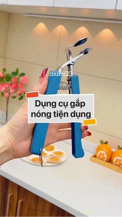 Dụng cụ gắp nóng tiện dụng #VideoHangGiaDung#shopeestyle#ShopeeVideo#ShopeeCreator #LuotVuiMuaLien #diumi198