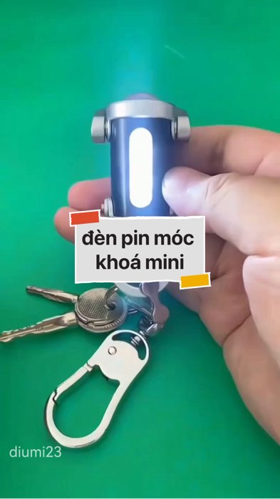 đèn pin móc khoá mini #VideohangDoiSong#ShopeeVideo#ShopeeCreator #LuotVuiMuaLien#KOLUyTin#Videomuasam #SandealcungKOL #diumi456