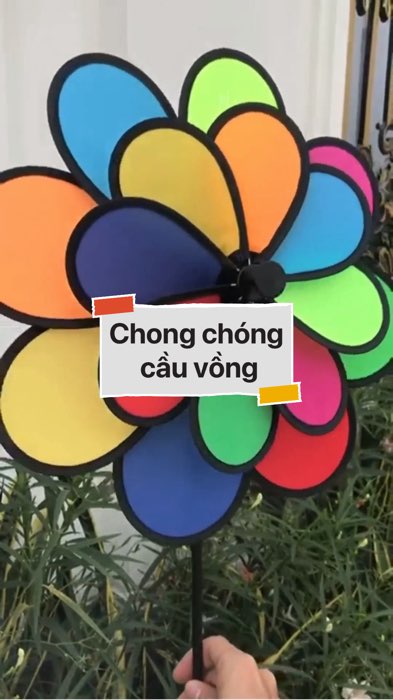 Chong chóng 8 cánh cầu vồng #VideohangDoiSong#ShopeeVideo#ShopeeCreator #LuotVuiMuaLien#KOLUyTin#Videomuasam #SandealcungKOL #diumi624