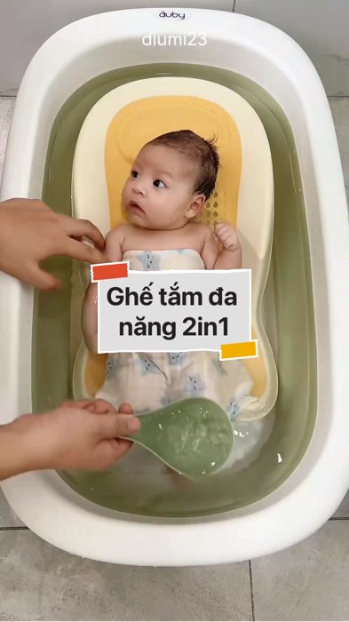 Ghế tắm đa năng 2in1 cho bé #VideoHangMevaBe#shopeestyle#ShopeeVideo#ShopeeCreator#LuotVuiMuaLien #diumi645