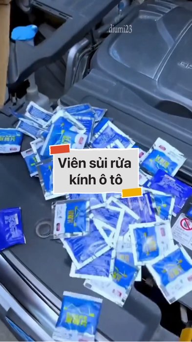 Viên sủi rửa kính ô tô #VideohangDoiSong#ShopeeVideo#ShopeeCreator #LuotVuiMuaLien#KOLUyTin#Videomuasam #SandealcungKOL #diumi880