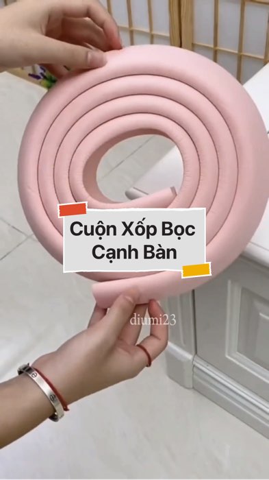 ￼Cuộn Xốp Bọc Cạnh Bàn #VideoHangMevaBe#shopeestyle#ShopeeVideo#ShopeeCreator#LuotVuiMuaLien #diumi990